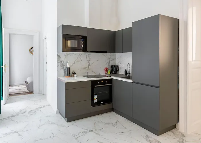 Apartman Luxurious Prestige Next To The New York Cafe