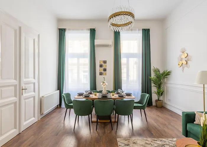Luxurious Prestige Next To The New York Cafe * Budapest